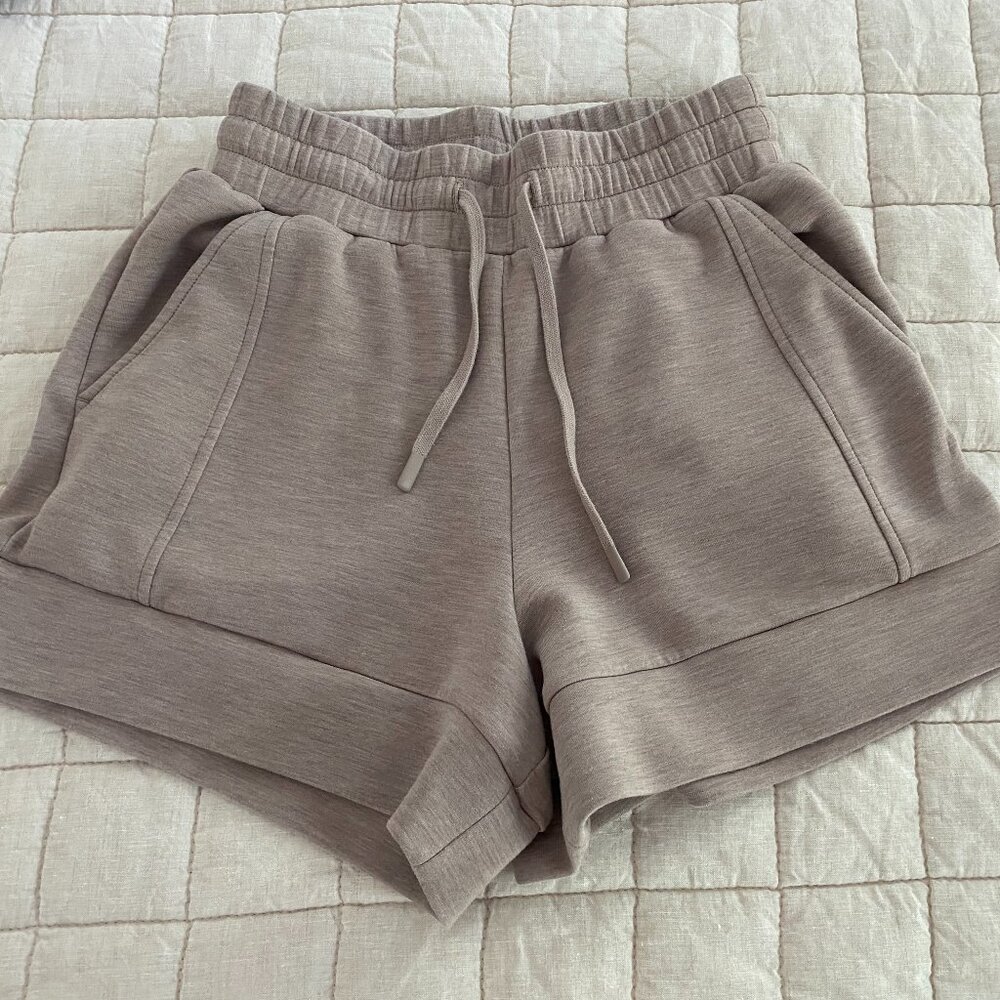 Varley Atrium Shorts, - XS - Taupe Marl